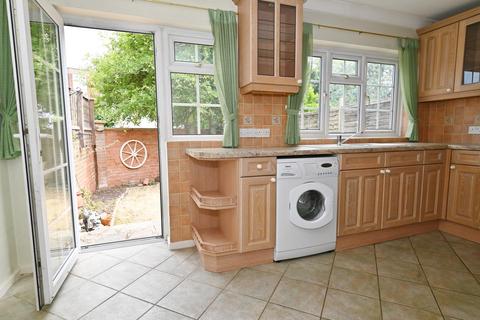 3 bedroom end of terrace house for sale, Queen Annes Close, Twickenham TW2