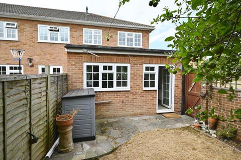 3 bedroom end of terrace house for sale, Queen Annes Close, Twickenham TW2