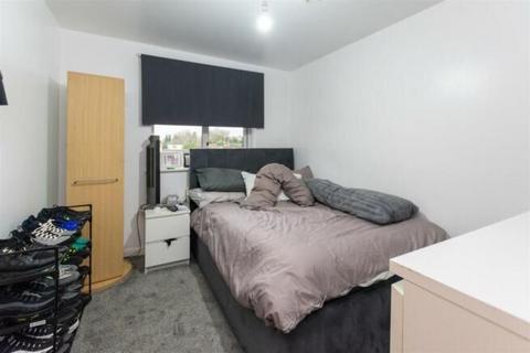 2 bedroom flat for sale, Commodore Court, Nottingham NG8