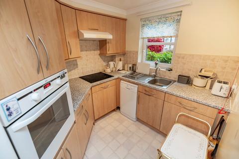 1 bedroom flat for sale, Kirk Manor Court, Kirk Brae, Cults, Aberdeen, Aberdeenshire