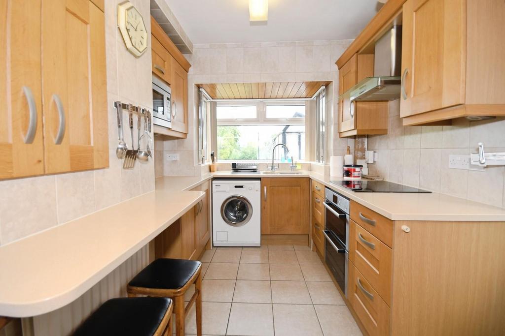KITCHEN 02.jpg