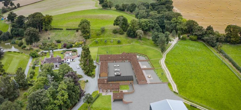 Marche-aerial-2 Fit Max Wz Ey MDAs MTAw MF0.jpg