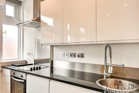 undefined, Walton Road, West Molesey KT8