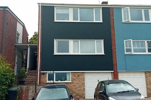 8 Connop Way, Frimley, Camberley, GU16 8RX