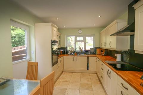 8 Connop Way, Frimley, Camberley, GU16 8RX