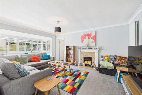 4 bedroom detached house for sale, Dickins Way, Horsham RH13