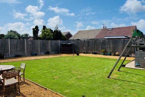 3 bedroom bungalow for sale, Hillylaid Road, Thornton FY5