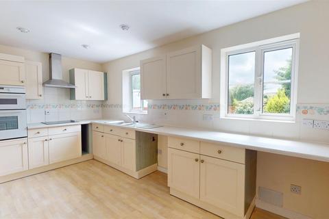 4 bedroom detached house for sale, Upper Hall View, Northowram, Halifax