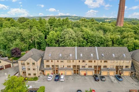 4 bedroom townhouse for sale, Capitol Close, Smithills, Bolton, BL1