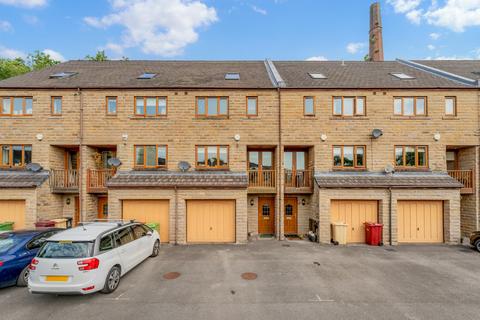 4 bedroom townhouse for sale, Capitol Close, Smithills, Bolton, BL1