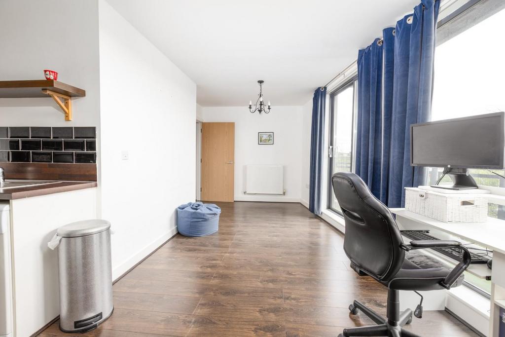 55 Weavers Mill Close, BS5-10.jpg