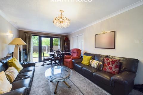 5 bedroom detached house for sale, Meadow Gardens, Staines-upon-Thames TW18