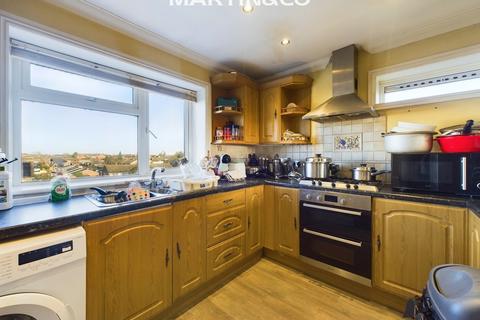 3 bedroom apartment for sale, Lud Lodge, Ashford TW15