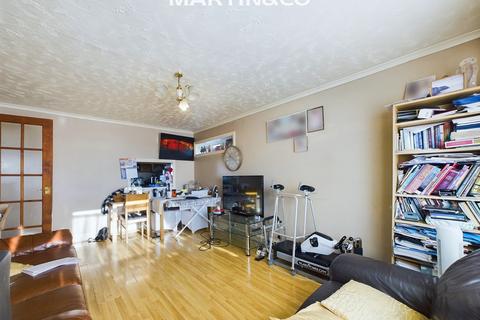 3 bedroom apartment for sale, Lud Lodge, Ashford TW15
