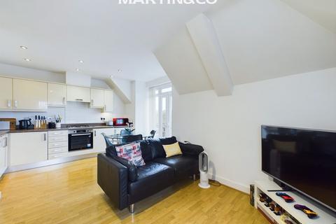 2 bedroom apartment for sale, Henley Court, Egham TW20