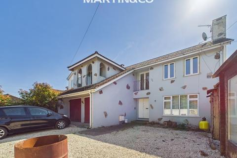 undefined, Hythe End Road, Staines-upon-Thames TW19