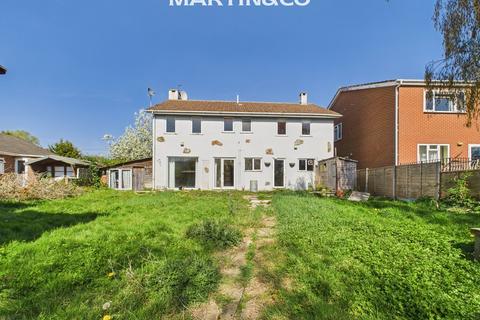 4 bedroom detached house for sale, Hythe End Road, Staines-upon-Thames TW19