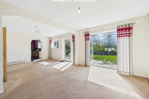 Hythe End Road, Staines-upon-Thames TW19