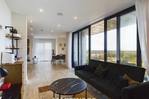 2 bedroom apartment for sale, Sandown House, Staines-upon-Thames TW18