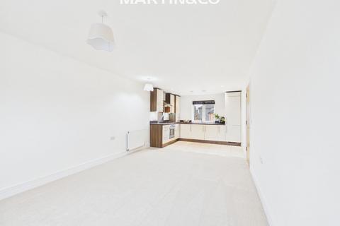 1 bedroom apartment for sale, The Rushes, Staines-upon-Thames TW18
