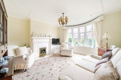 3 bedroom semi-detached house for sale, Carr Manor Parade, Leeds LS17