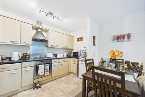 2 bedroom flat for sale, Merchants Court, Leonard Street, Bingley