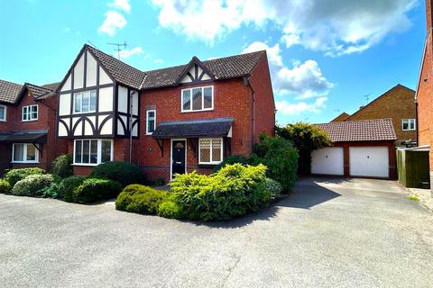 4 Beach Close, Evesham, WR11 1GH