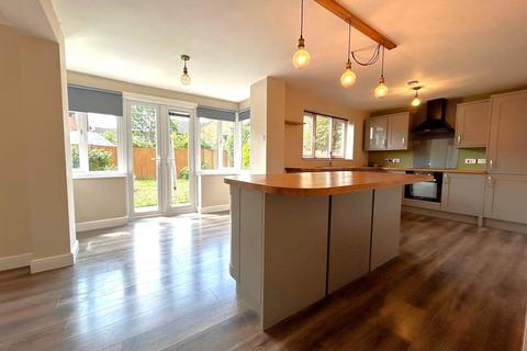 4 Beach Close, Evesham, WR11 1GH