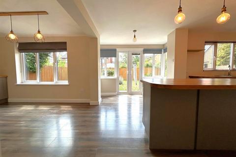 4 Beach Close, Evesham, WR11 1GH