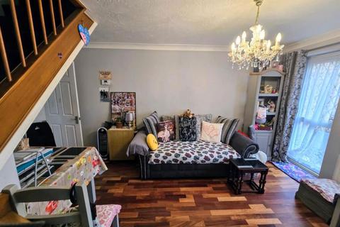 undefined, Westlake Close, Greater London, Hayes, UB4 9RT
