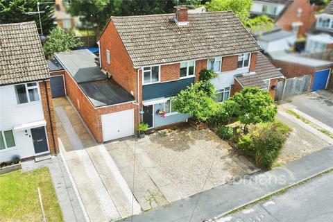 4 Chiltern Road, Sandhurst, GU47 8NB