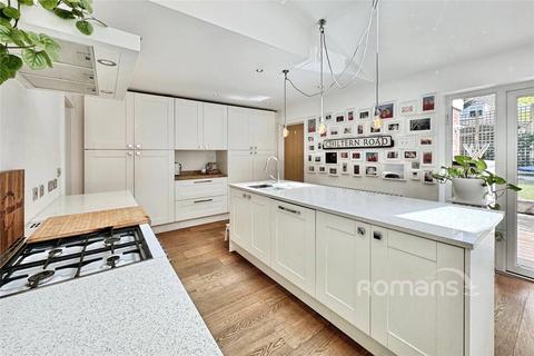 4 Chiltern Road, Sandhurst, GU47 8NB