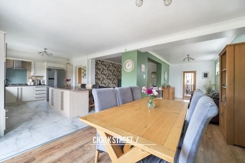 5 bedroom semi-detached house for sale, Abbs Cross Lane, Hornchurch, RM12