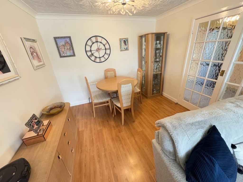 Lounge/dining room