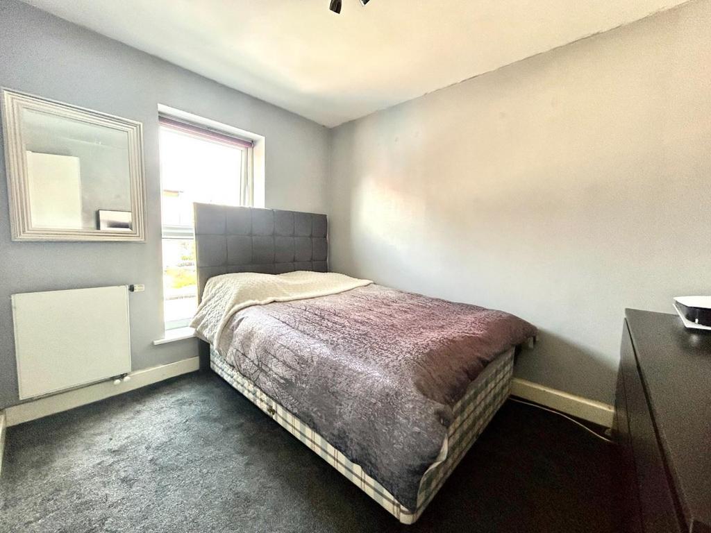 Bed 5.JPG