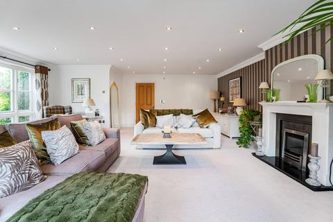 3 bedroom semi-detached house for sale, The Courtyard, Bedwell Park Cucumber Lane, Essendon, AL9
