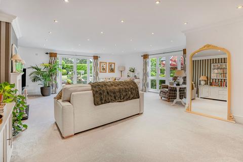 3 bedroom semi-detached house for sale, The Courtyard, Bedwell Park Cucumber Lane, Essendon, AL9