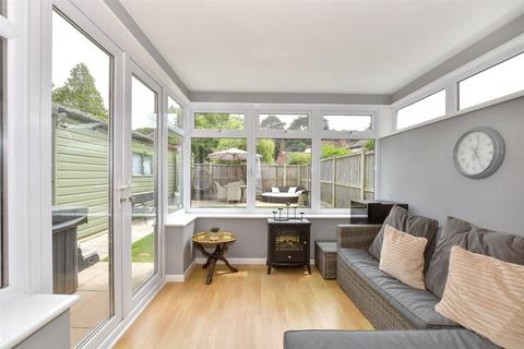 3 bedroom semi-detached house for sale, Blenheim Close, Herne Bay CT6