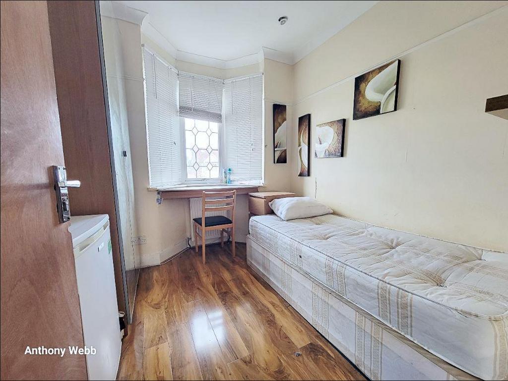 Single bedroom