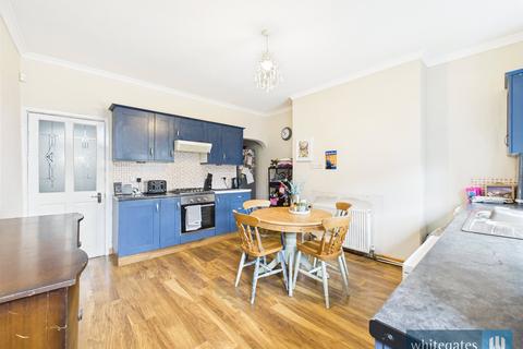 2 bedroom terraced house for sale, Shetcliffe Lane, Bradford, West Yorkshire, BD4