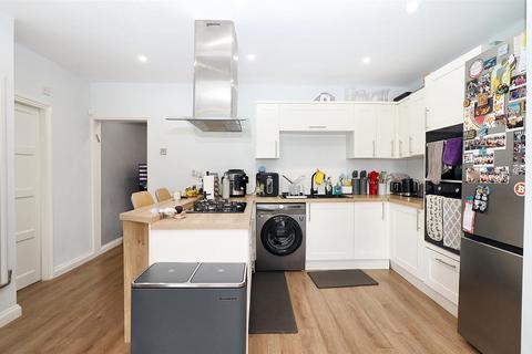2 bedroom end of terrace house for sale, Linton Avenue, Borehamwood
