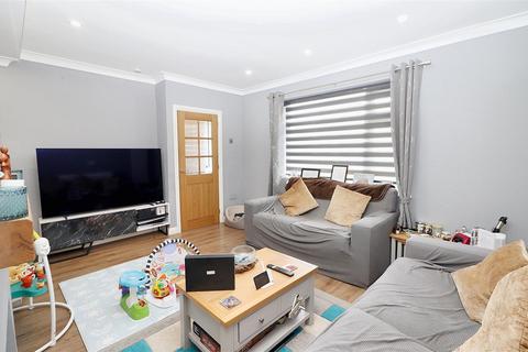 32 Linton Avenue, Borehamwood, WD6 4QZ