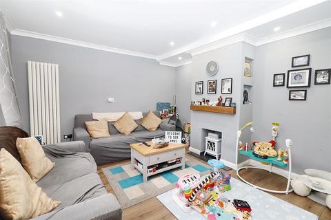 32 Linton Avenue, Borehamwood, WD6 4QZ