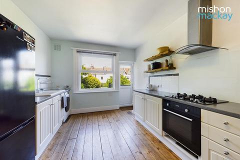 2 bedroom flat to rent, St Andrews Road, Portslade, Brighton, BN41