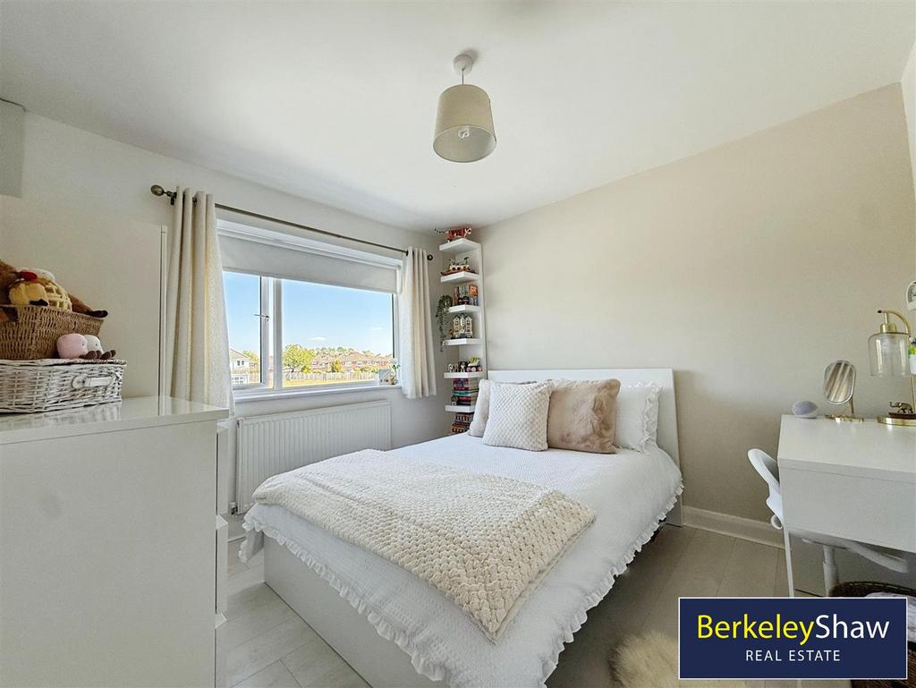 Rear bedroom 3