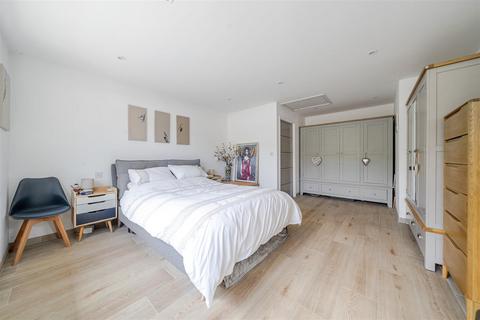7 Birch Close, Arundel, BN18 9HN