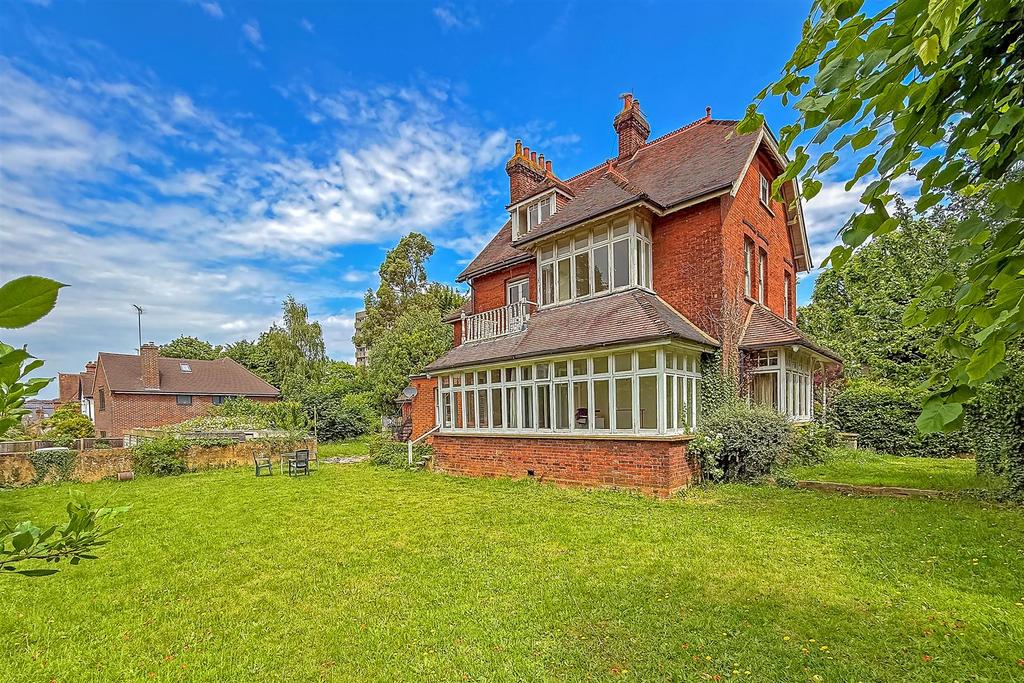 1 Ridgmont Road-44.jpg