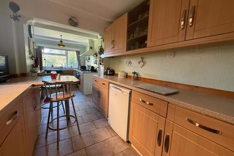 3 bedroom semi-detached house for sale, Bromstone Road, Broadstairs CT10