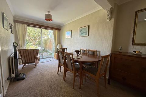 3 bedroom semi-detached house for sale, Bromstone Road, Broadstairs CT10
