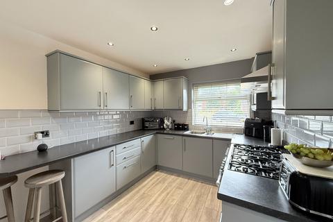 15 Bishopton Close, Shirley, Solihull, B90 4AH